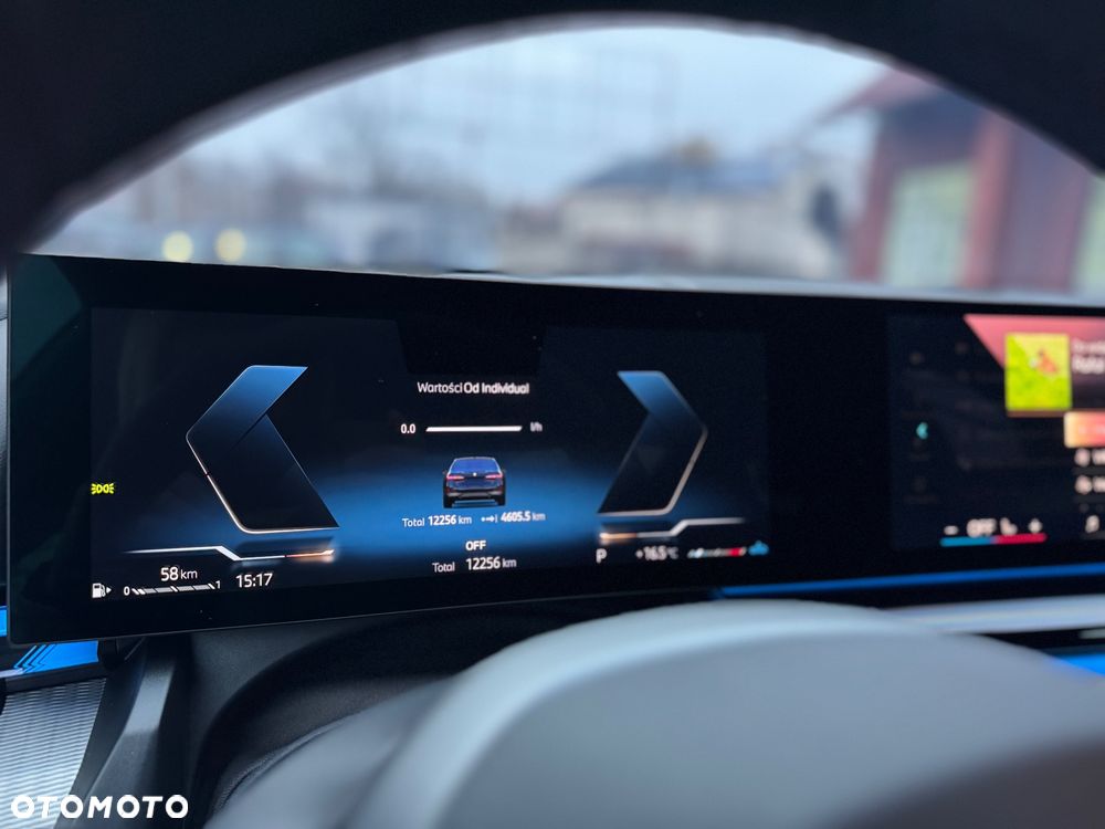 BMW Seria 5 520d xDrive mHEV - 11