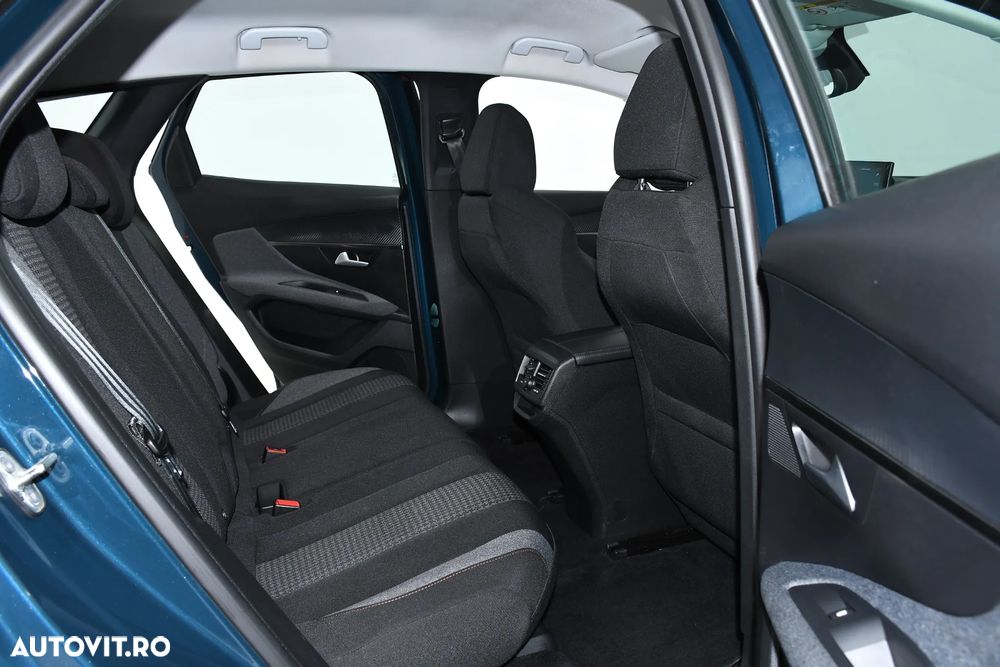 Peugeot 3008 1.2 PureTech Turbo S&S EAT6 Allure - 14