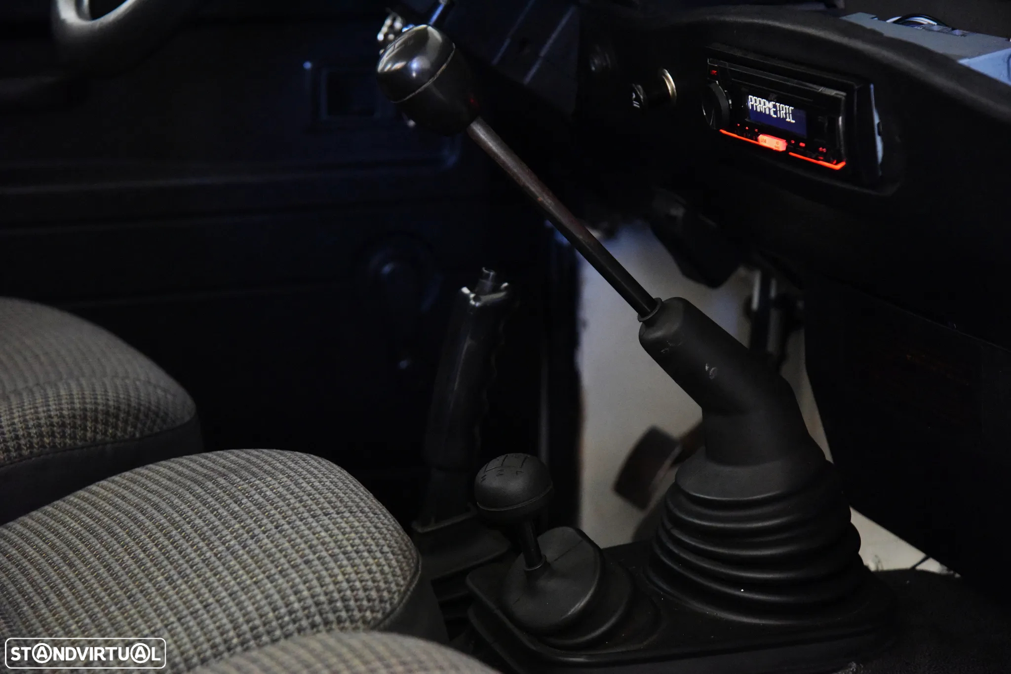 Land Rover Defender 90 2.5 TDi Metal Top - 18
