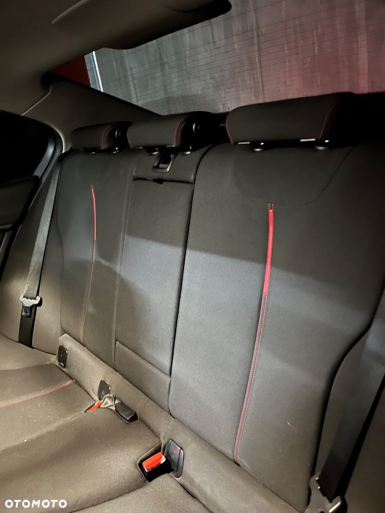 BMW Seria 3 318d Sport Line - 12