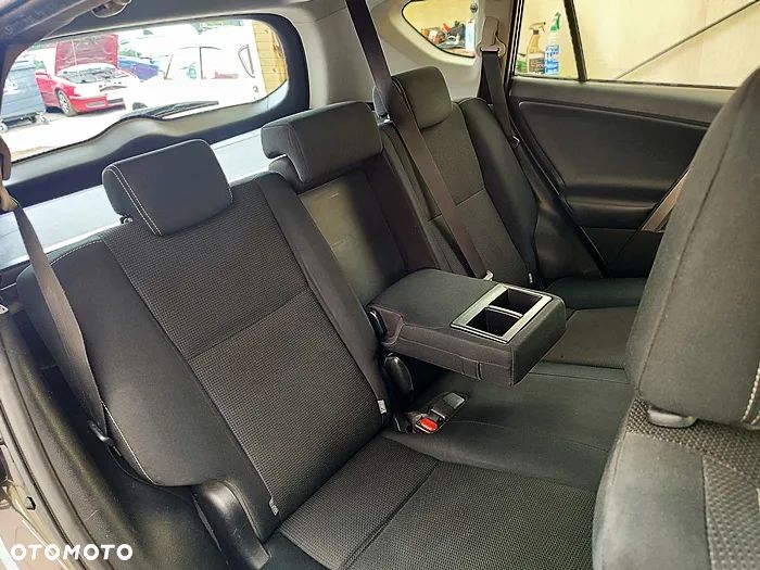 Toyota RAV4 - 37