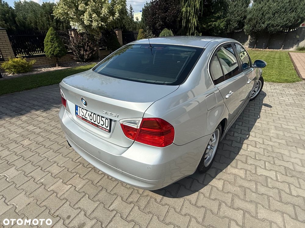 BMW Seria 3 325i - 6