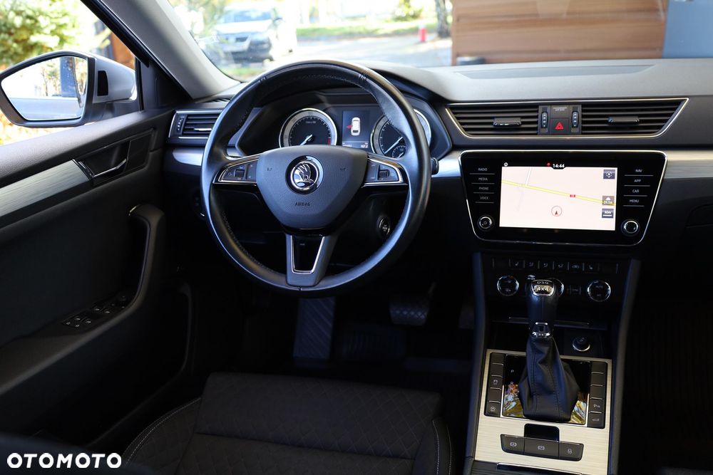 Skoda Superb 2.0 TDI SCR 4x4 Ambition DSG - 38