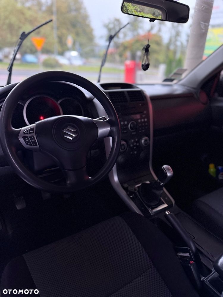 Suzuki Grand Vitara 1.6 - 17