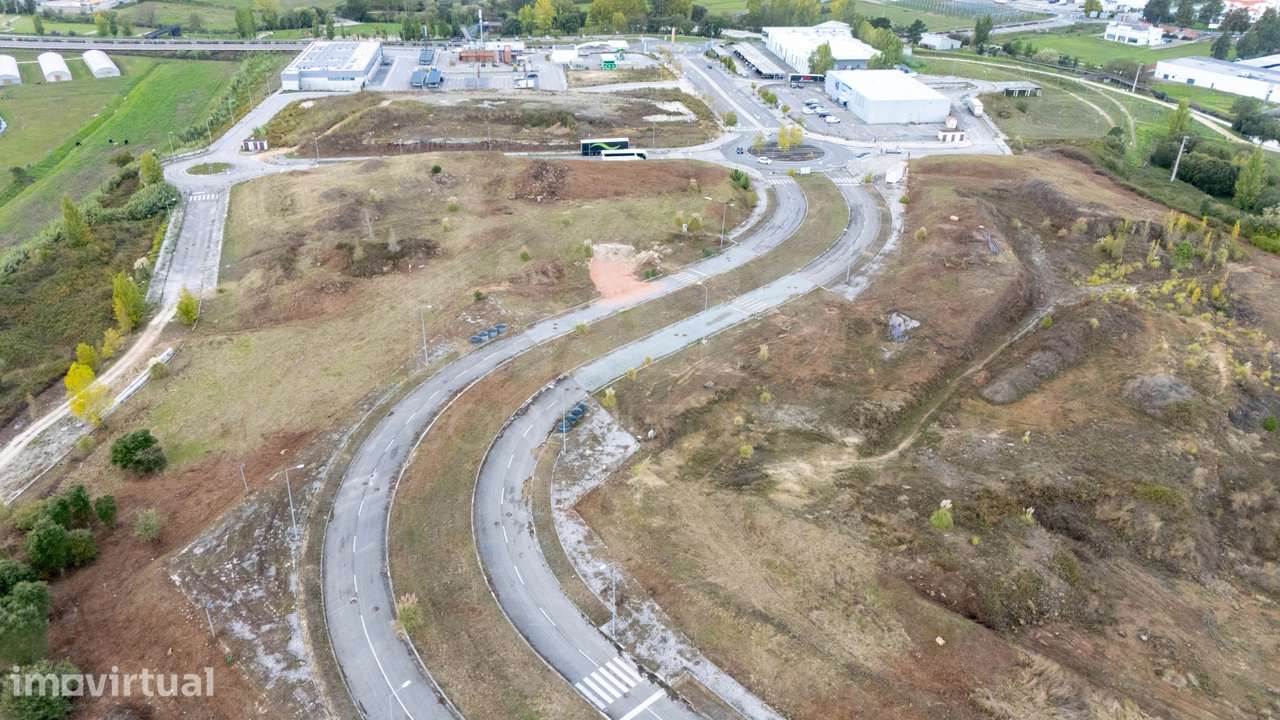 Nova Alcobaça- Lote de terreno para construção de prédio - Grande imagem: 3/5