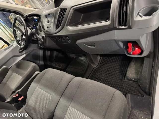 Ford Transit - 8