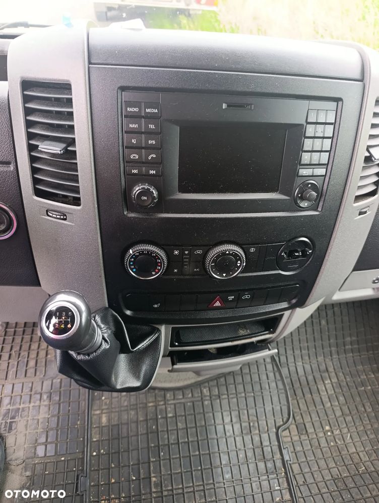 Mercedes-Benz Sprinter - 5