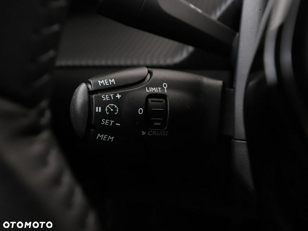 Peugeot 2008 PureTech 100 Active - 35