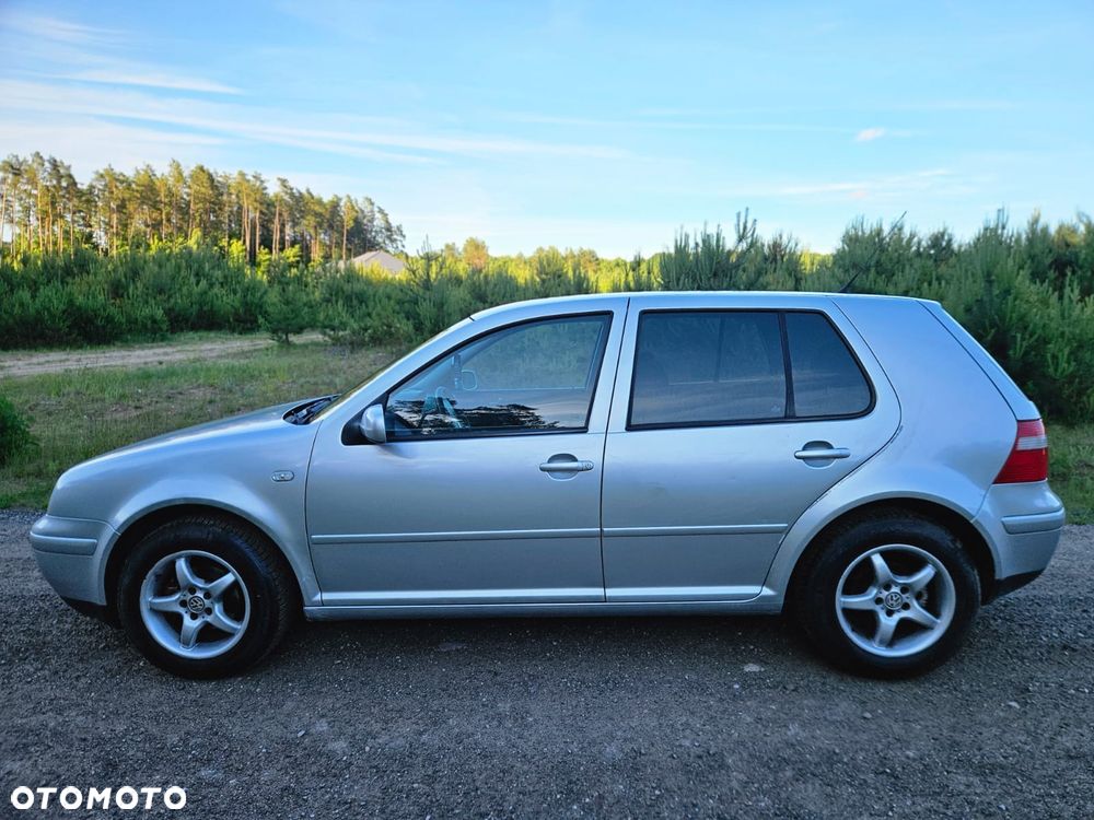 Volkswagen Golf - 4