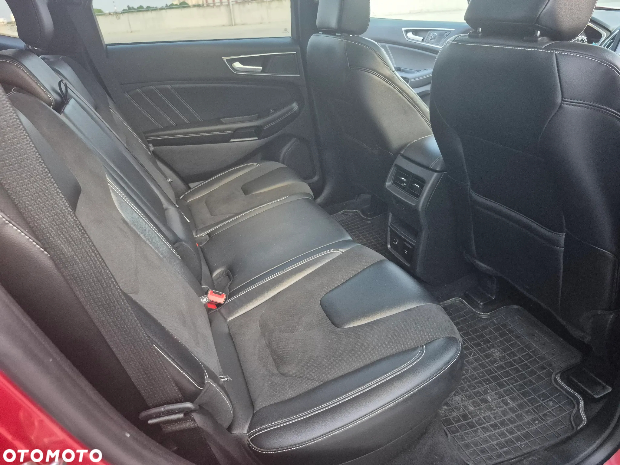 Ford Edge - 8