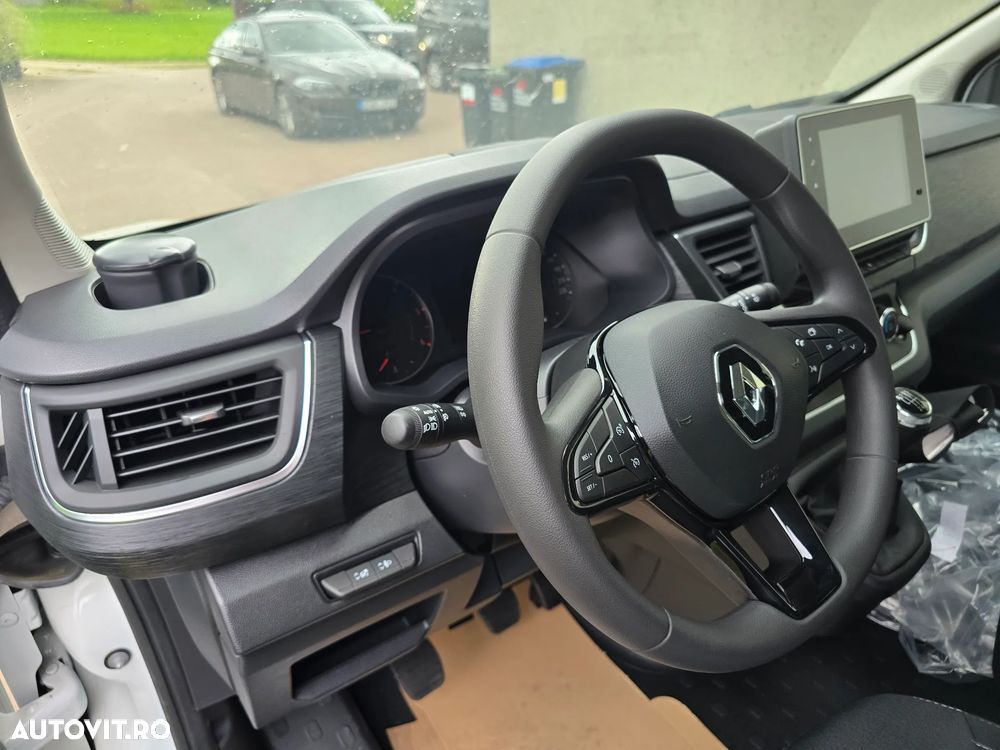 Renault Trafic - 11