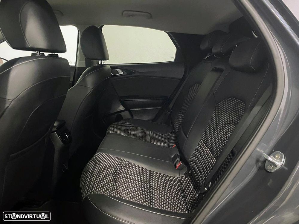 Kia XCeed 1.6 GDi PHEV Drive - 10