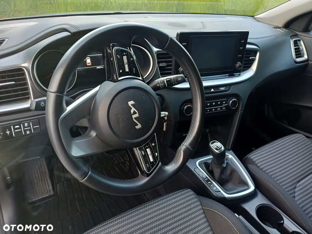 Kia Ceed 1.5 T-GDI M - 9