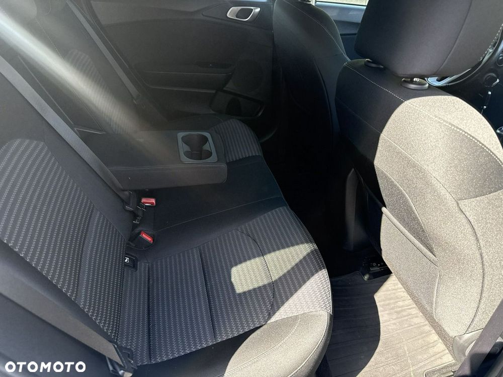 Kia Ceed - 34