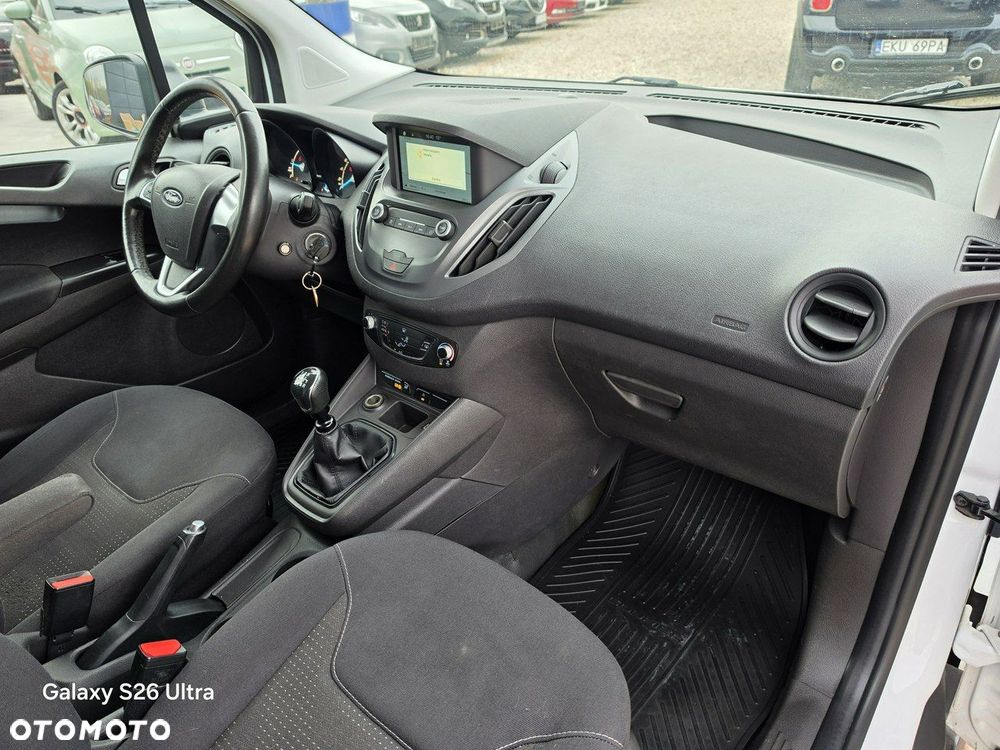 Ford Transit Courier - 34