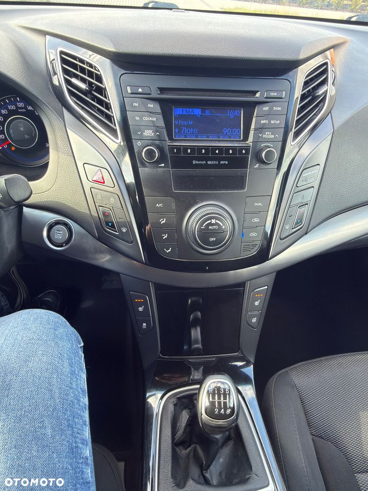 Hyundai i40 i40cw 1.7 CRDi Fifa World Cup Edition - 27