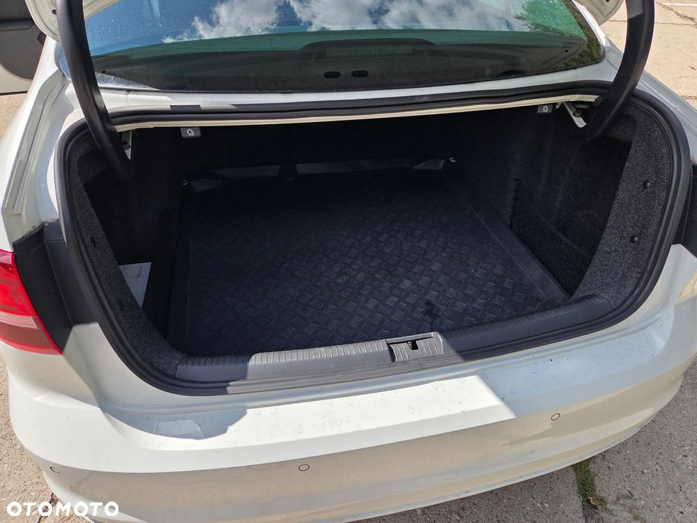 Volkswagen Jetta 1.4 TSI DSG BlueMotion Technology - 20