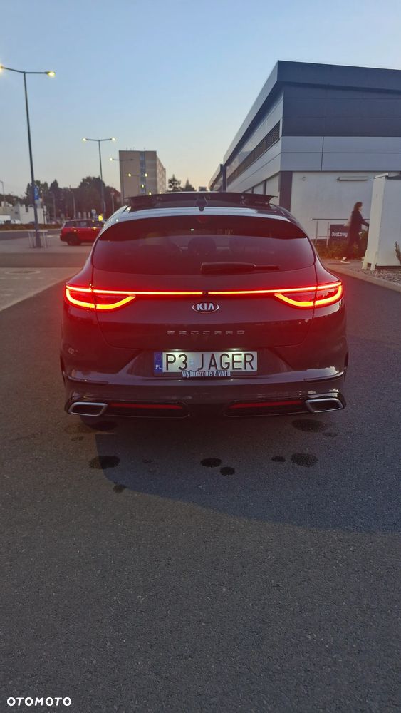 Kia ProCeed 1.6 CRDi GT Line DCT - 24