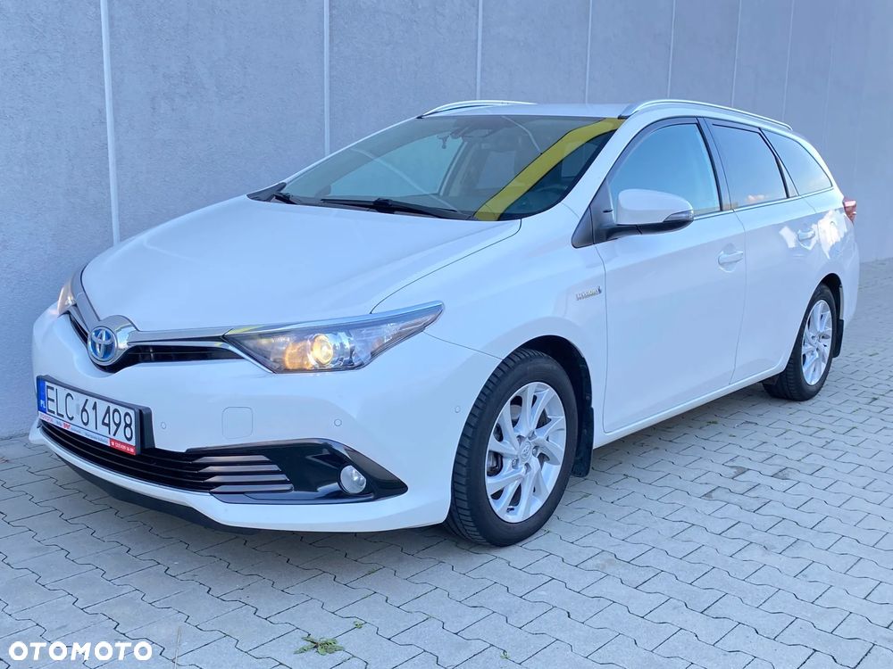 Toyota Auris Hybrid 135 Premium - 1