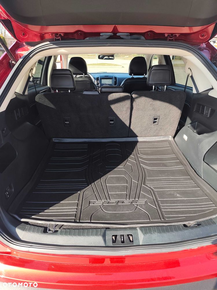 Ford Edge - 8