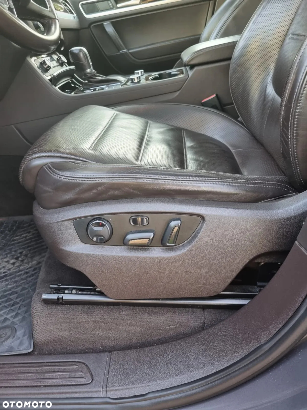 Volkswagen Touareg 3.0 V6 TDI BMT - 12