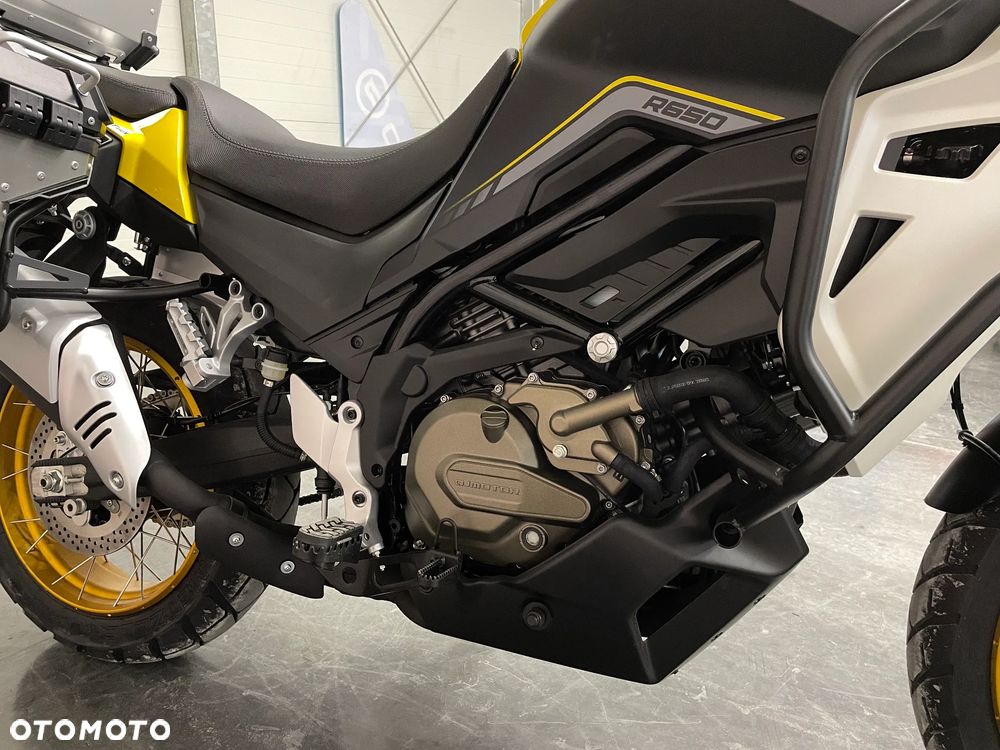 QJMOTOR SVT 650X - 16