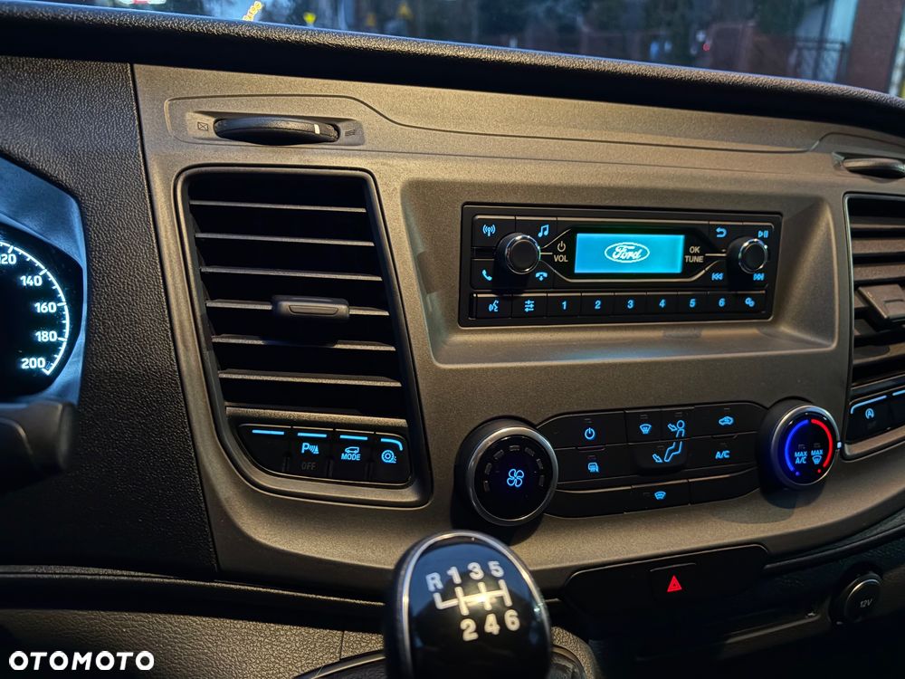 Ford Transit Custom - 32