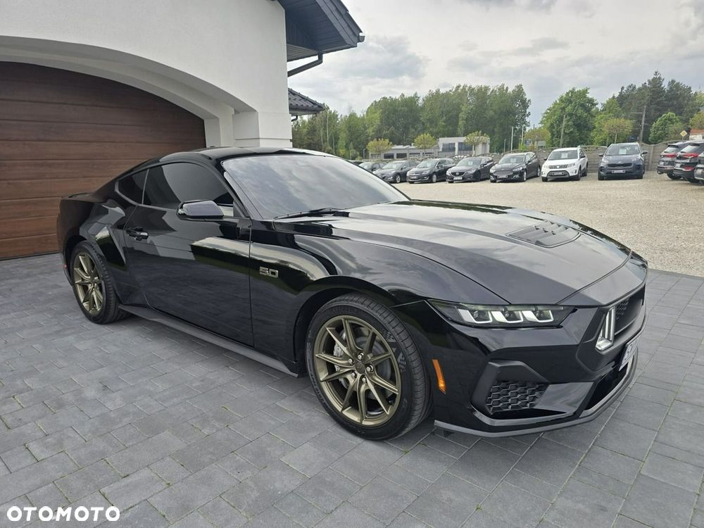 Ford Mustang - 6