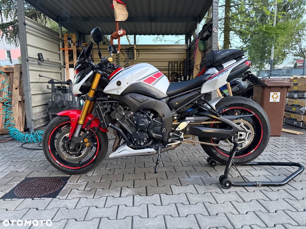 Yamaha FZ8 - 17