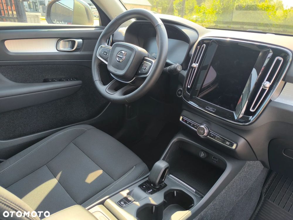 Volvo XC 40 T3 Momentum Pro - 18