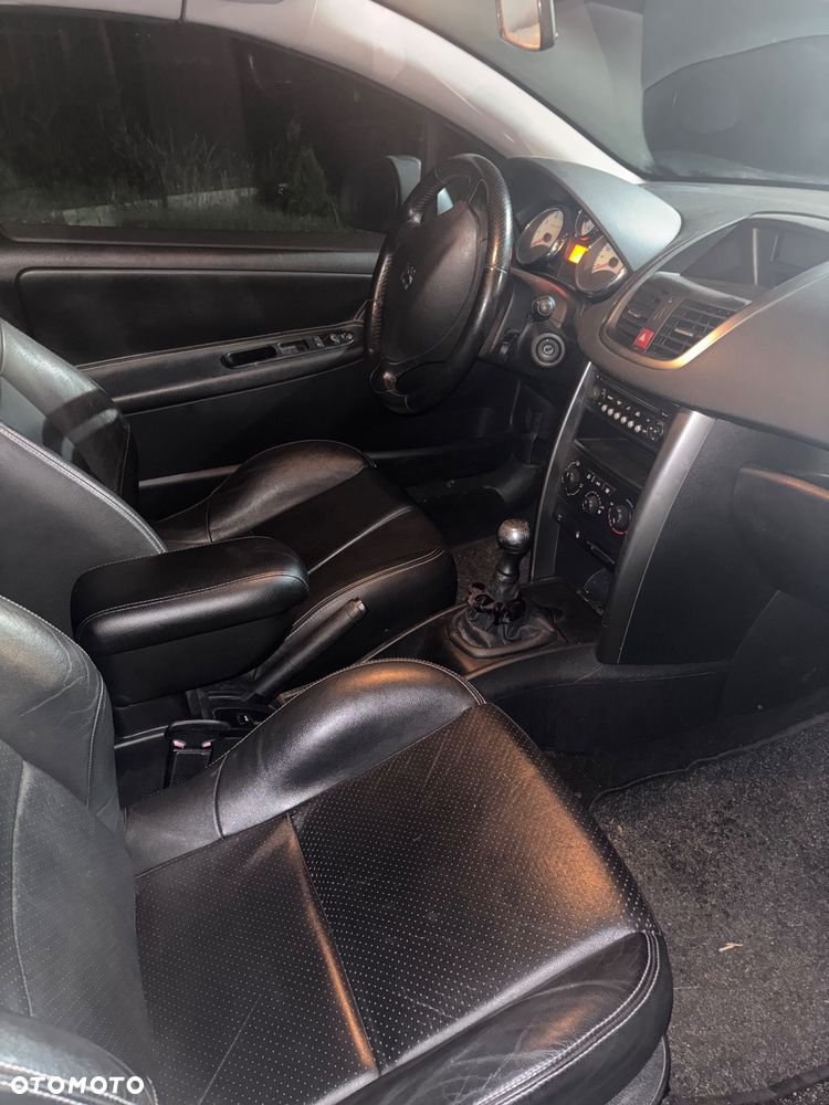 Peugeot 207 CC - 6