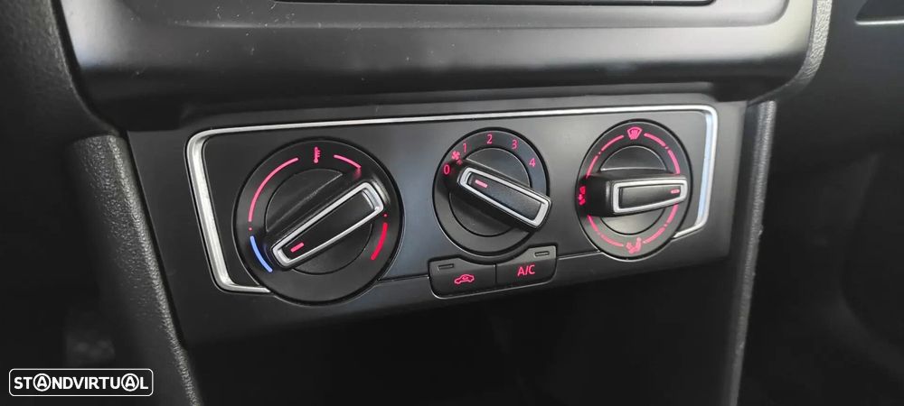 VW Polo 1.0 Confortline - 31