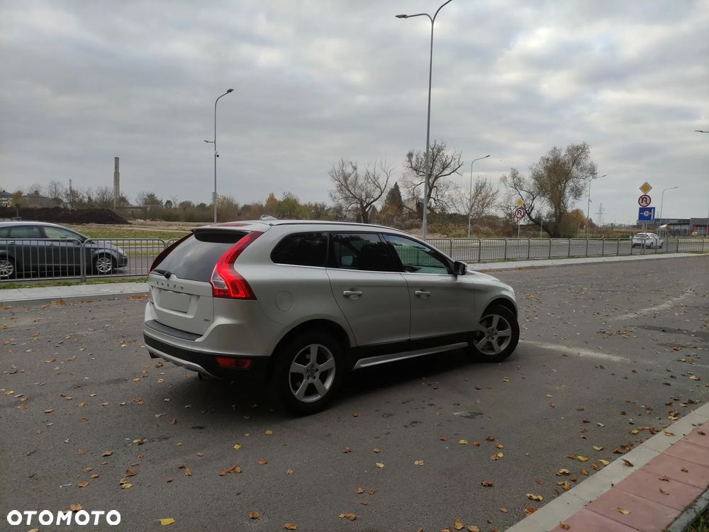 Volvo XC 60 D5 AWD - 4