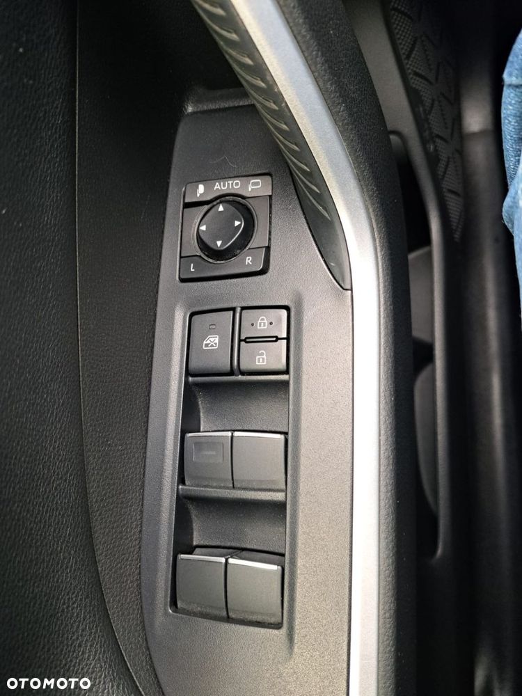 Toyota RAV4 2.5 Hybrid Black Edition by JBL 4x4 - 21