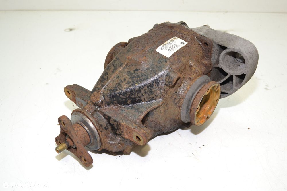 BMW E87 116D MOST TYLNY DYFER DYFERENCJAŁ 7598855 - 1