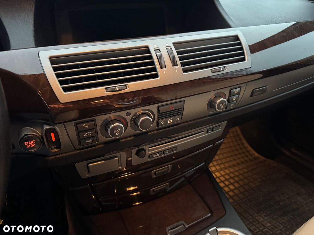 BMW Seria 7 730d - 24