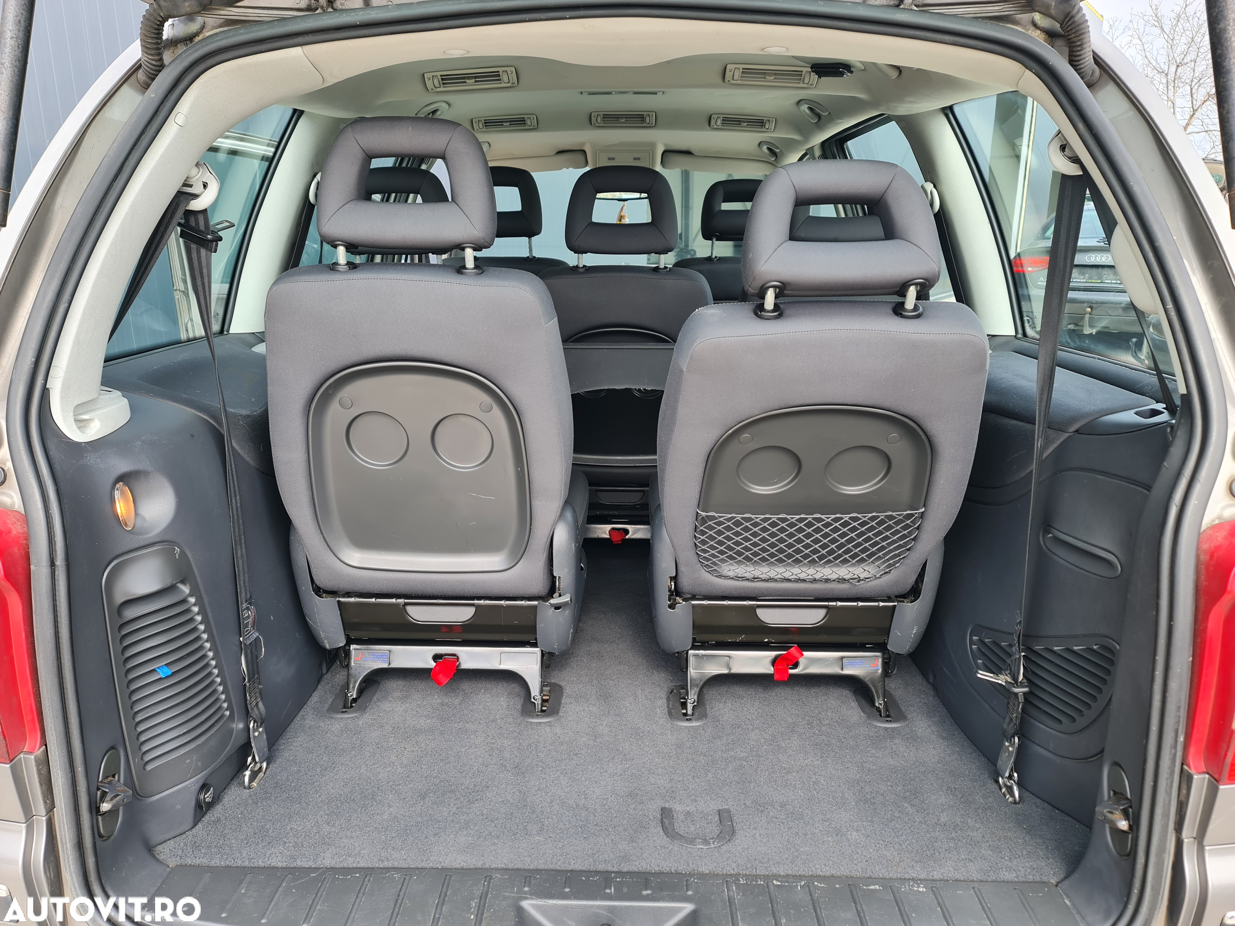 Volkswagen Sharan 2.0 TDI United - 14