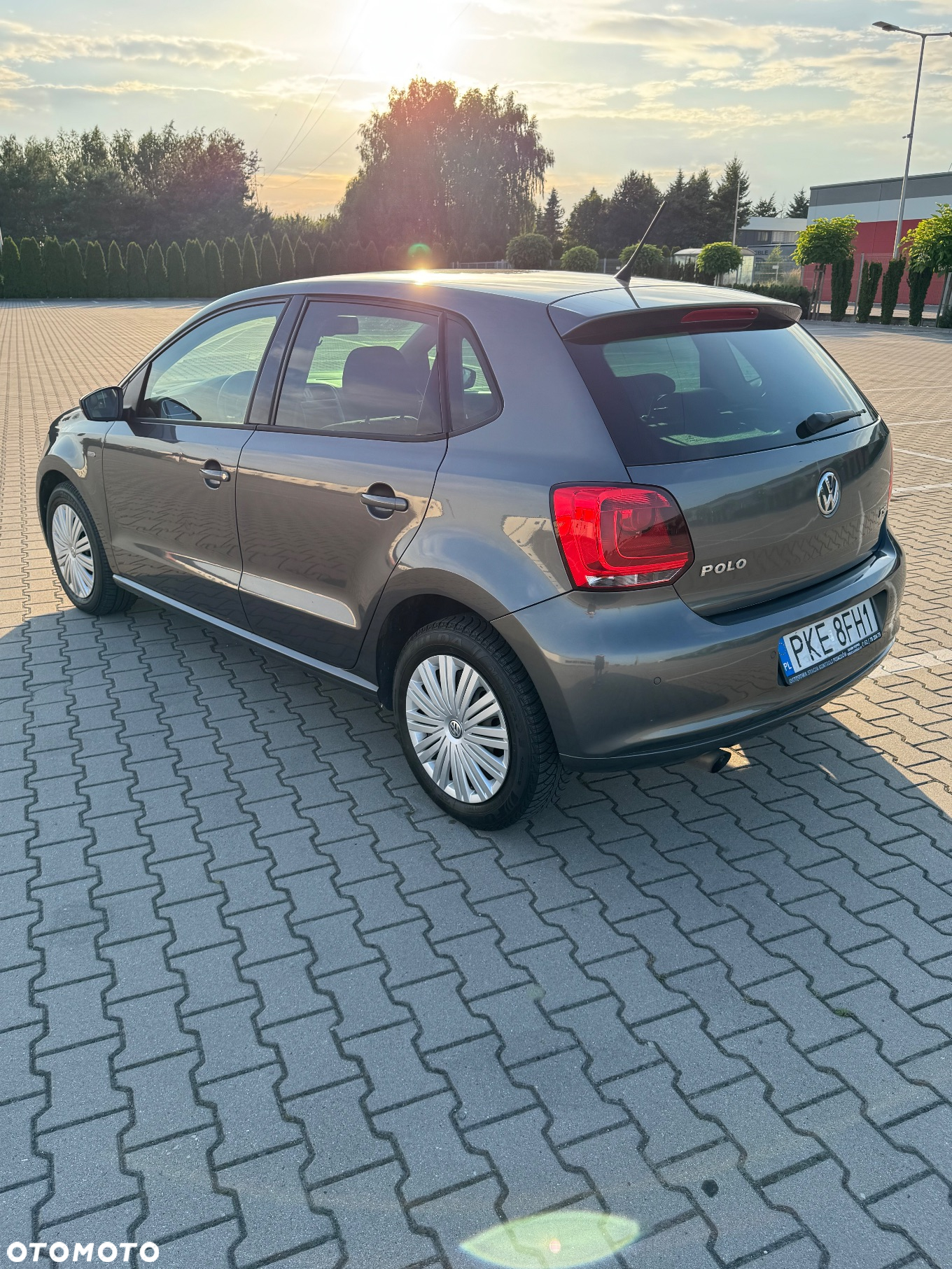 Volkswagen Polo 1.2 TSI MATCH - 19