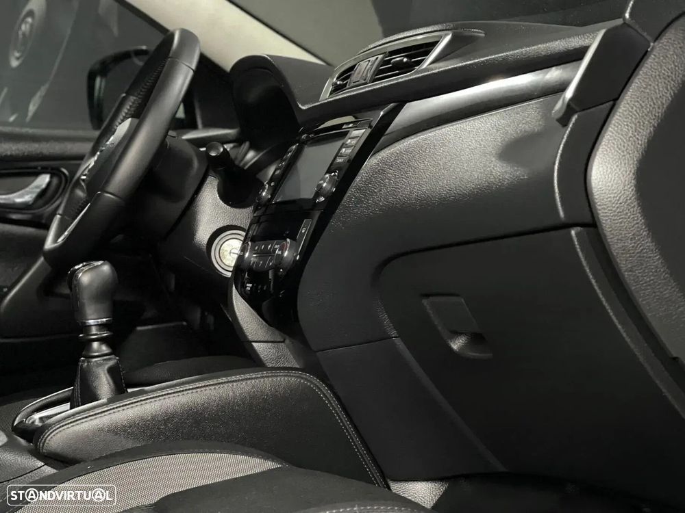 Nissan Qashqai 1.5 dCi N-Connecta - 9
