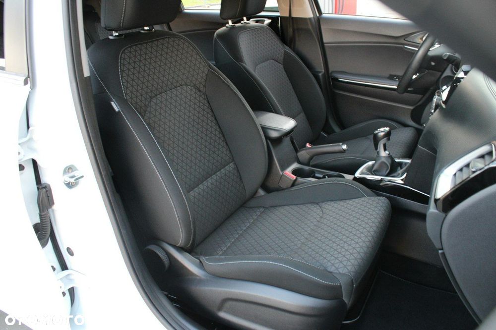 Kia Ceed - 9