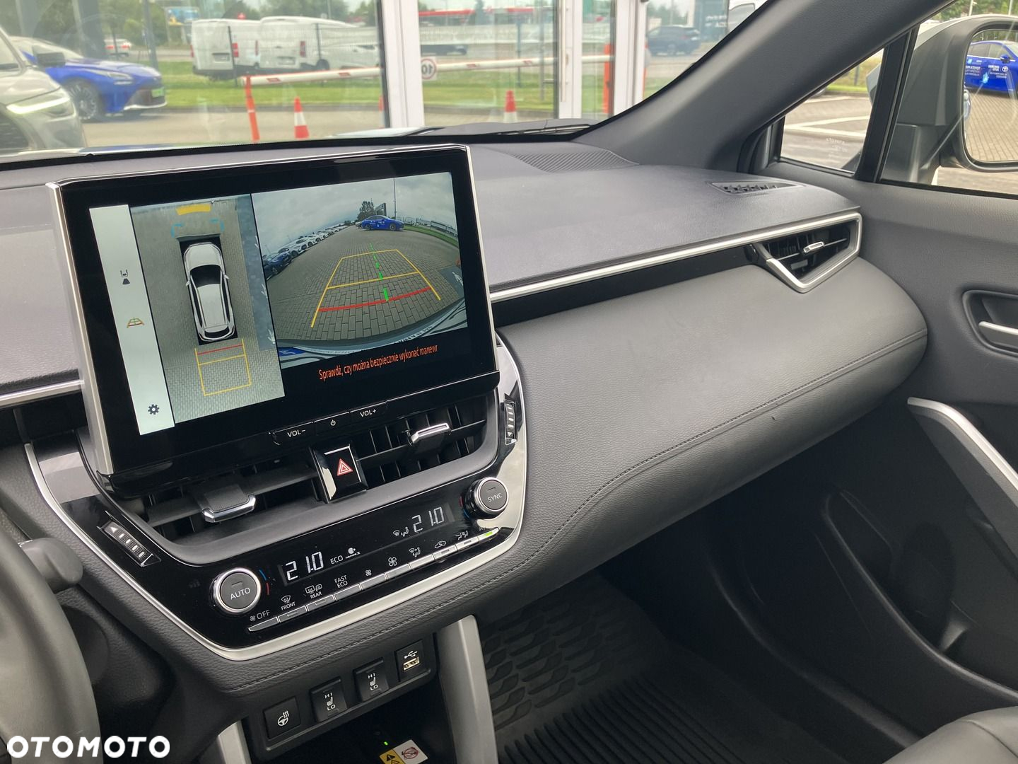 Toyota Corolla Cross 2.0 Hybrid Executive - 21