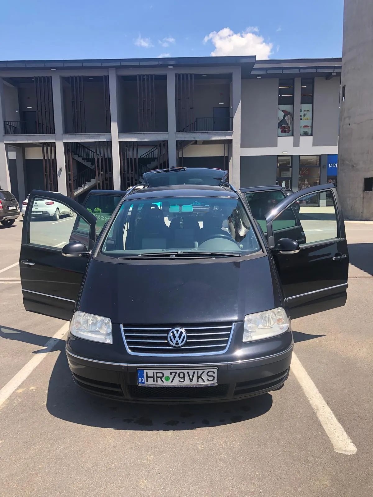 Volkswagen Sharan - 1