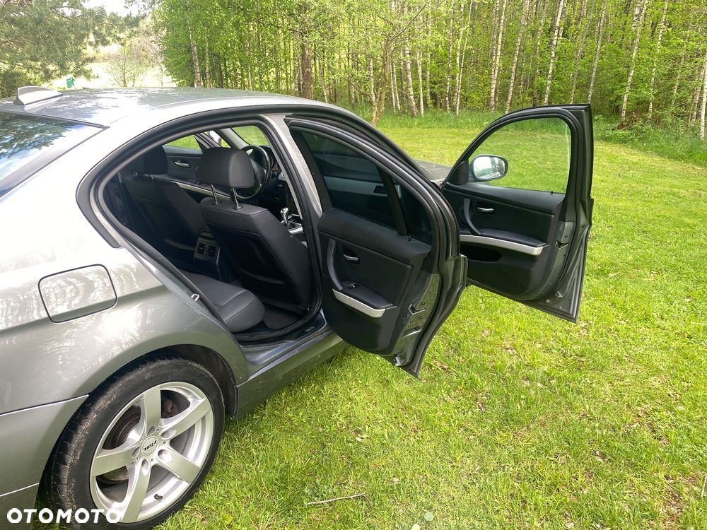 BMW Seria 3 320d - 14