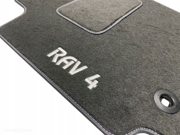 DYWANIKI WELUROWE TOYOTA RAV 4 IV 2012-2016 szare