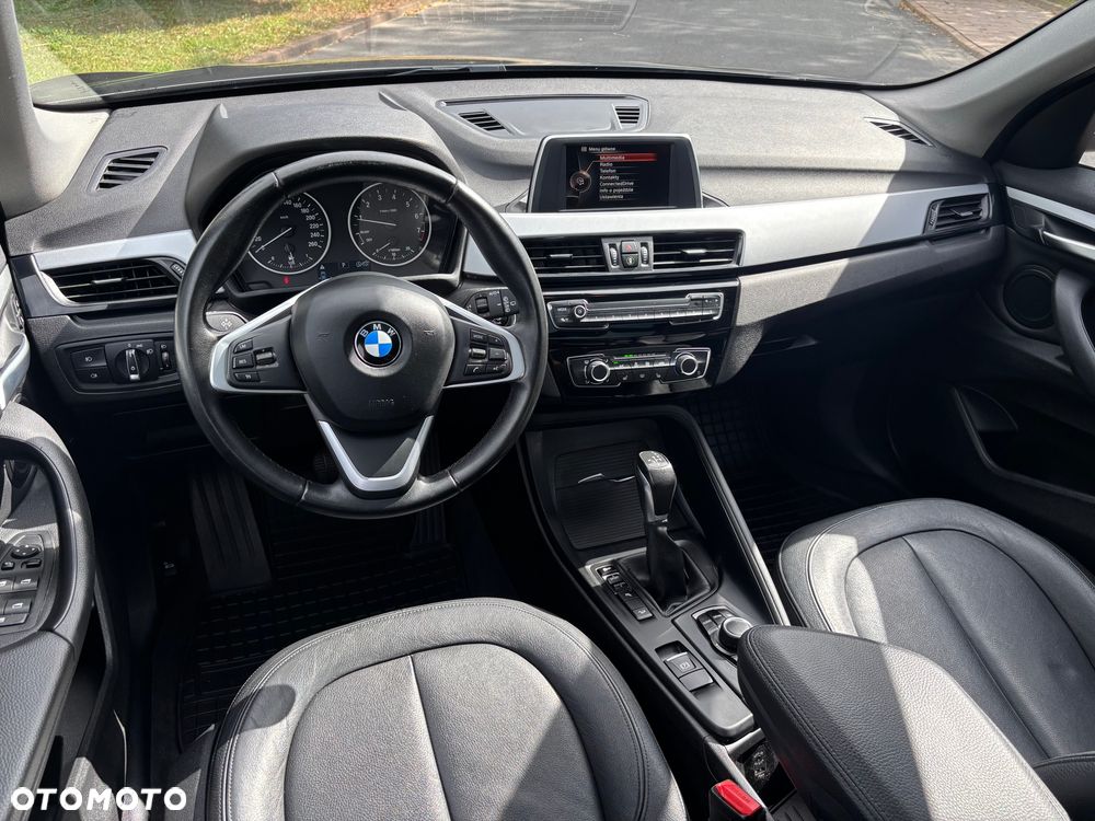 BMW X1 xDrive20i - 13