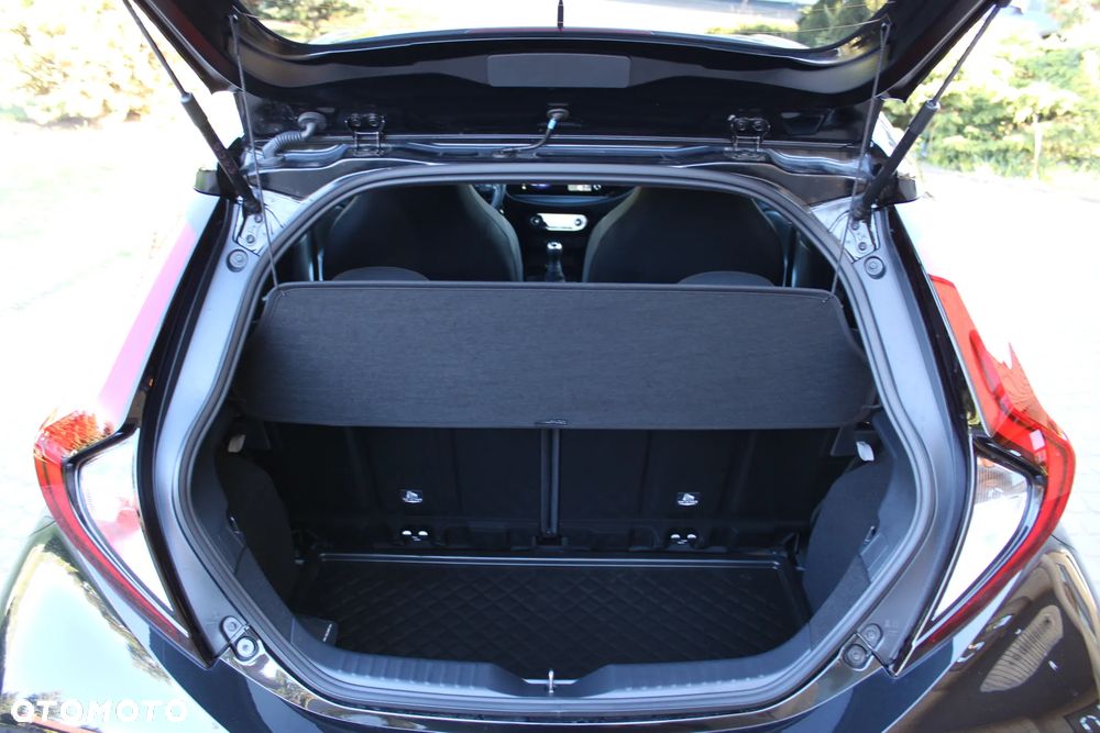 Toyota Aygo X 1.0 VVT-i Executive - 19