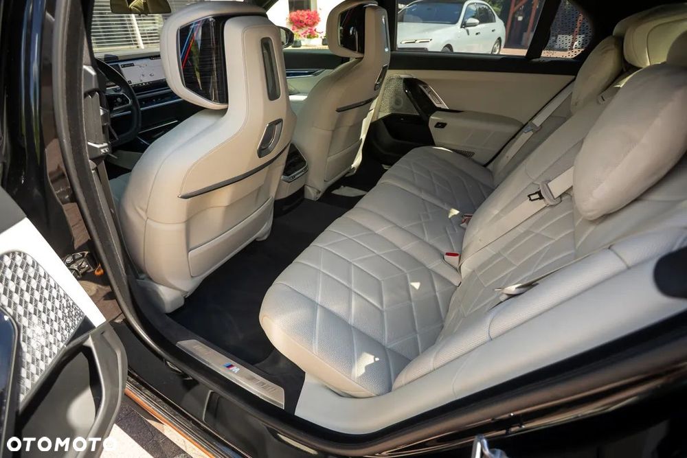 BMW Seria 7 740d xDrive mHEV Individual Edition sport - 18