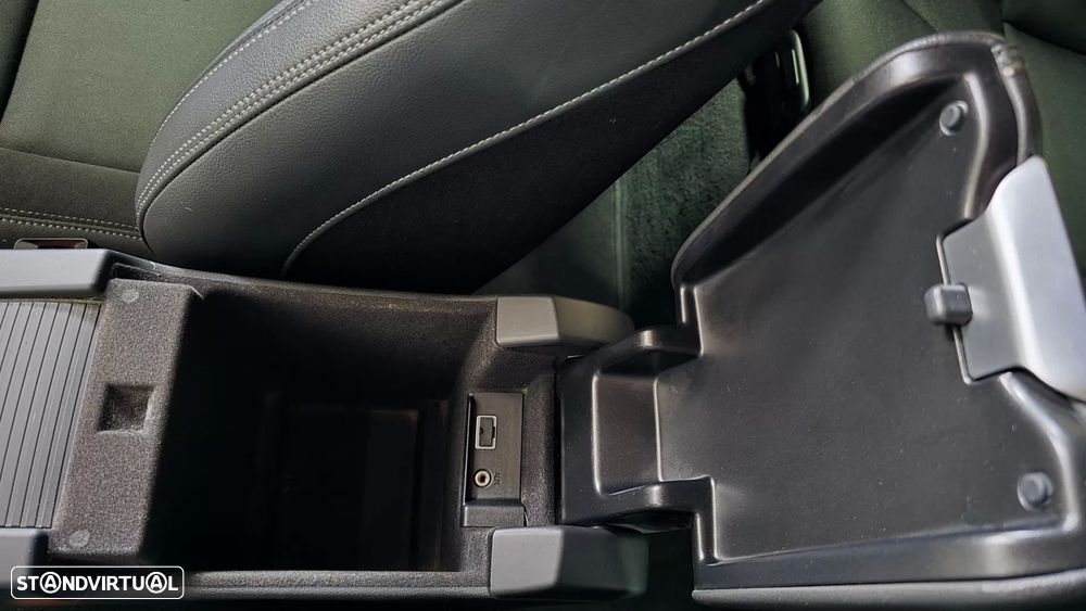 Volvo V60 Cross Country 2.0 D3 Momentum - 41