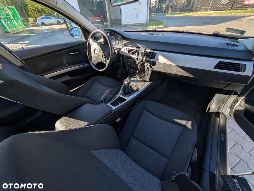 BMW Seria 3 2008 photo 3
