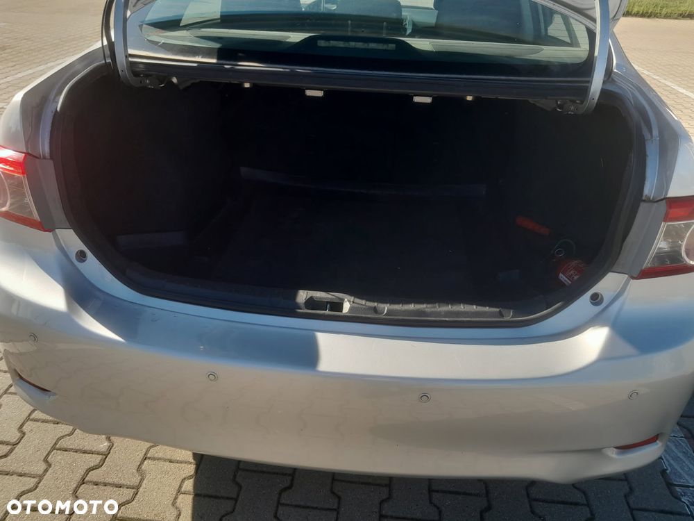 Toyota Corolla 1.6 Terra - 10